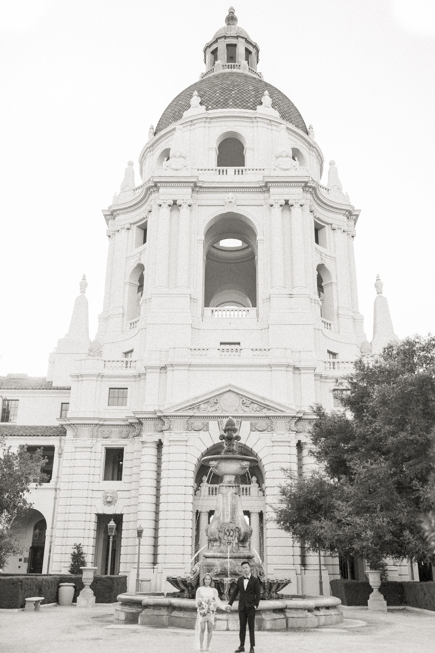 How to have a wedding ceremony at pasadena city hall, pasadena city hall wedding, pasadena wedding, wedding at pasadena city hall, courthouse wedding in pasadena, courthouse wedding at pasadena city hall, city hall wedding at the pasadena courthouse, elopement wedding at pasadena city hall, intimate wedding at pasadena city hall, intimate wedding in pasadena california, elopement wedding in pasadena, pasadena elopement, pasadena intimate wedding, intimate wedding in pasadena, wedding in LA