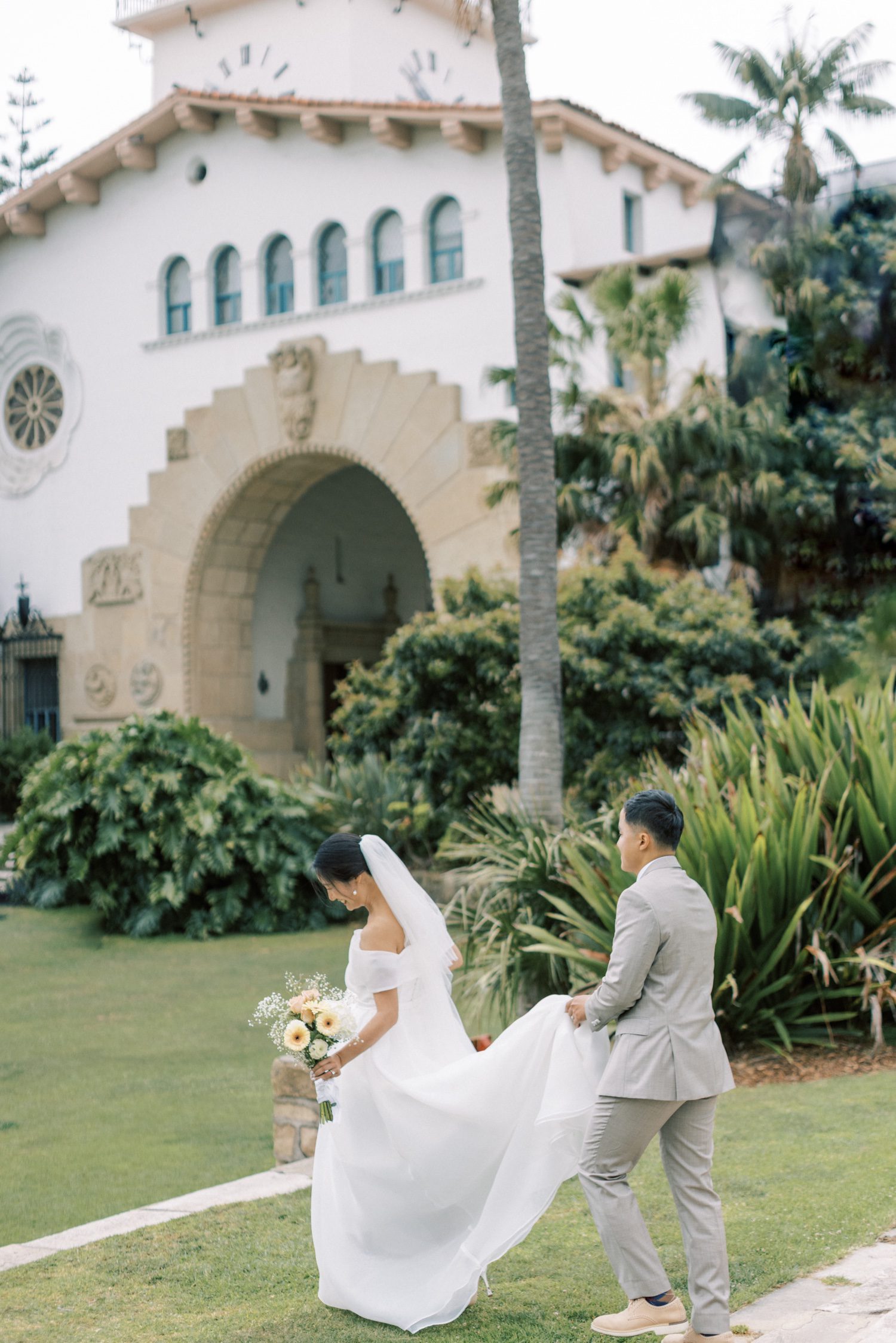courthouse ceremony at Santa Barbara Courthouse, Courthouse wedding at Santa Barbara Courthouse, Santa Barbara Courthouse Wedding, how to get married at the Santa Barbara Courthouse, SB Courthouse wedding, intimate wedding at the Santa Barbara Courthouse, civil ceremony at the Santa Barbara Courthouse, Santa Barbara Courthouse wedding photographer, wedding photography at the Santa Barbara Courthouse, SB Courthouse